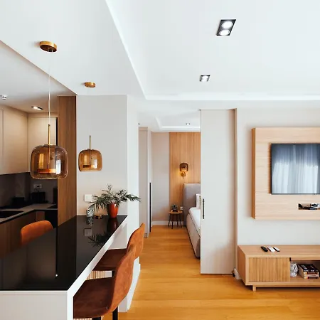 Apartment Rooftop Experience, Modern Luxury & Views Belgrade